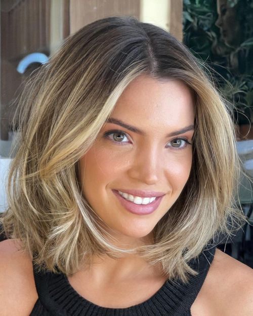 Chin Length Layered Bob With Root Shadow Chin Length Layered Bob With Root Shadow — Medium Length Winter Haircuts
