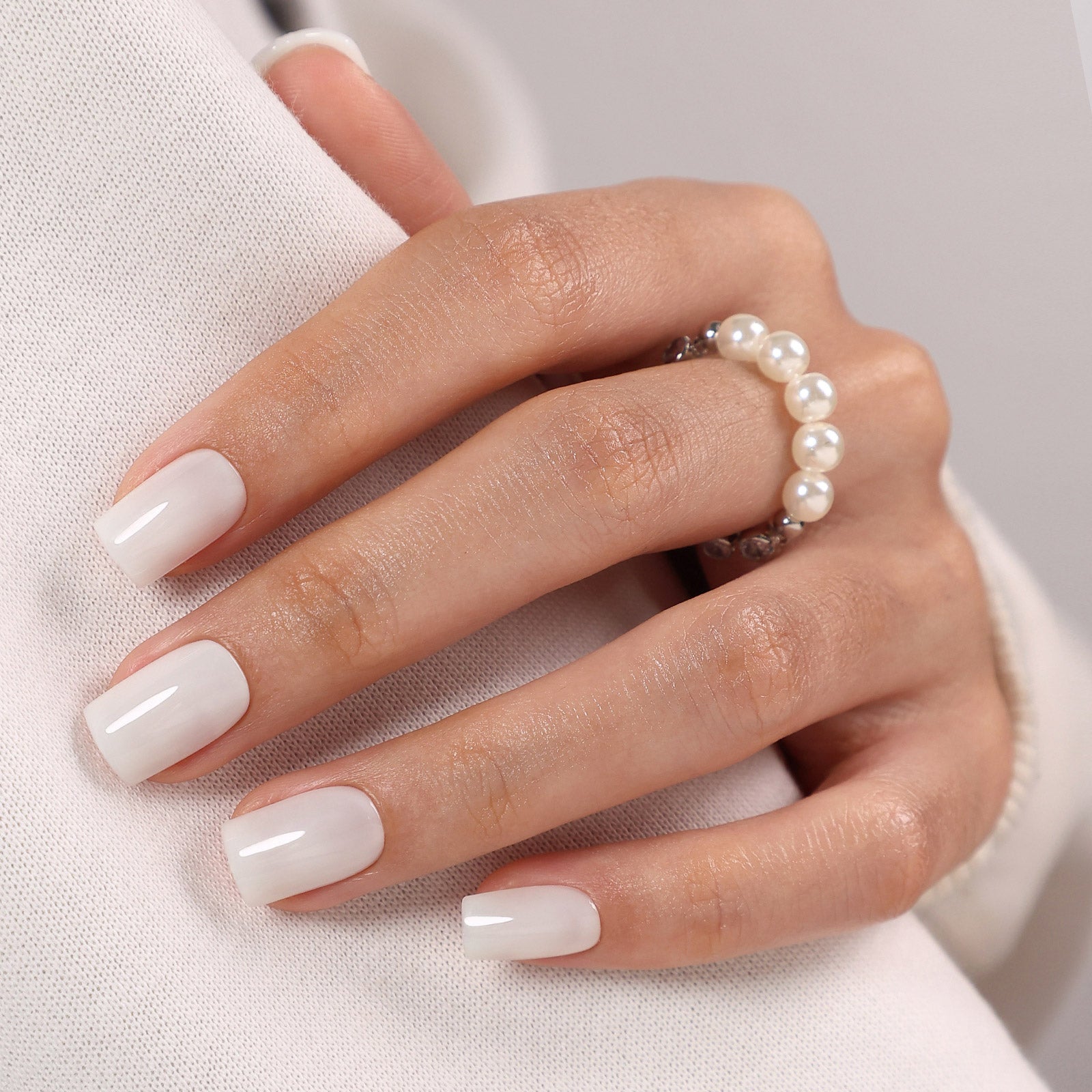 Opaque Milky White Short Square Press-Ons Opaque Milky White Short Square Press-Ons — Milky White Nails