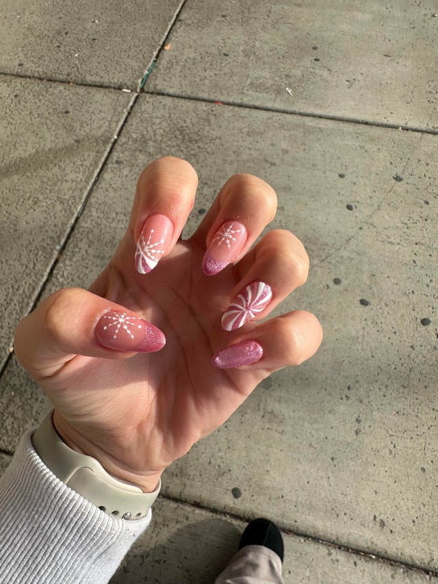 Winter Holiday Visual Idea Winter Holiday Visual Idea — Winter Pink Nails