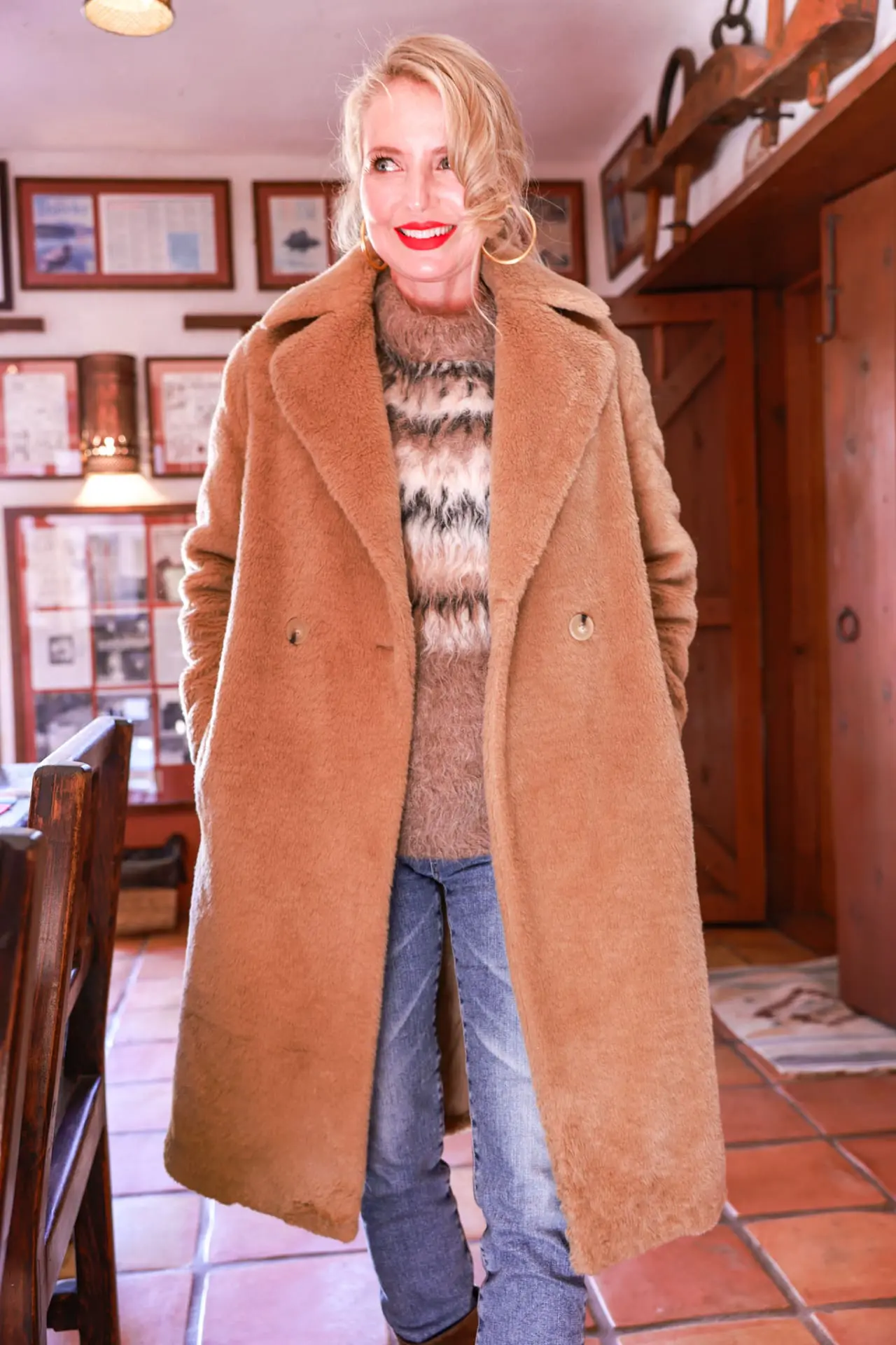 Brown Teddy Coat with Patterned Sweater and Jeans Brown Teddy Coat with Patterned Sweater and Jeans — Brown Coat Outfits