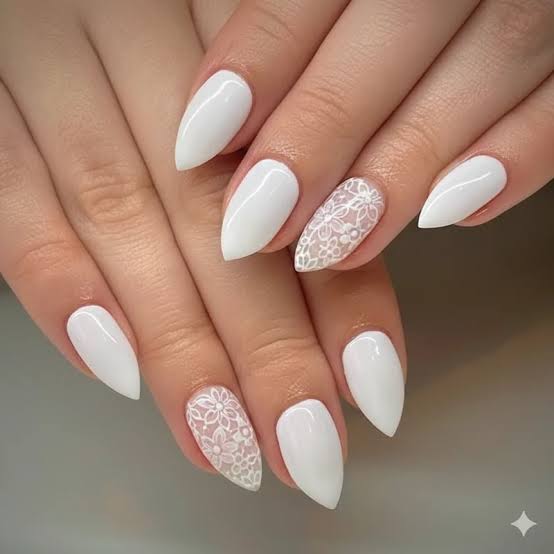 Chic Solid White Lace Accents Chic Solid White Lace Accents — Lace Nails