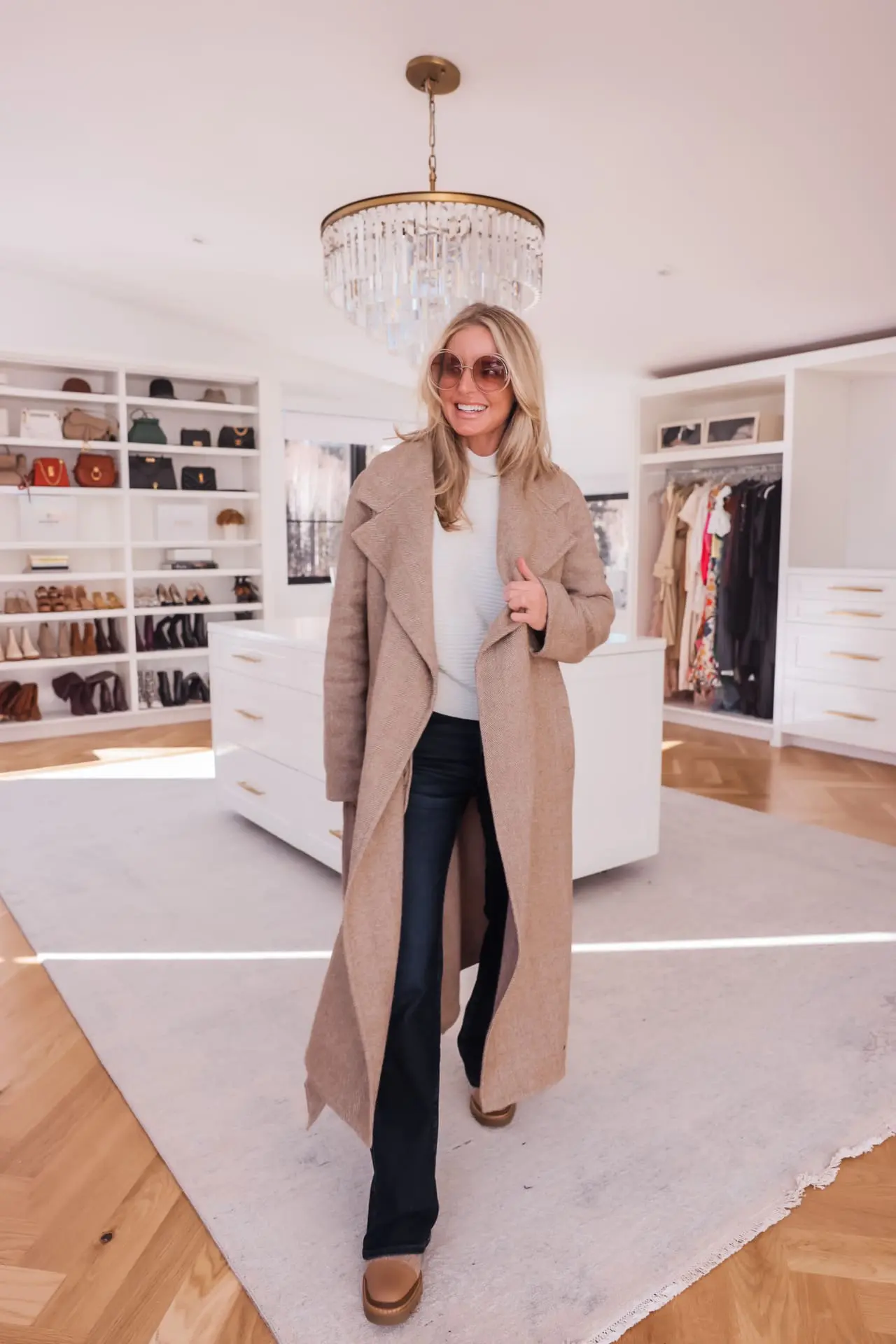 Long Camel Coat and Flared Jeans for Sophisticated Casual Long Camel Coat and Flared Jeans for Sophisticated Casual — Winter Outfits for Women Over 40