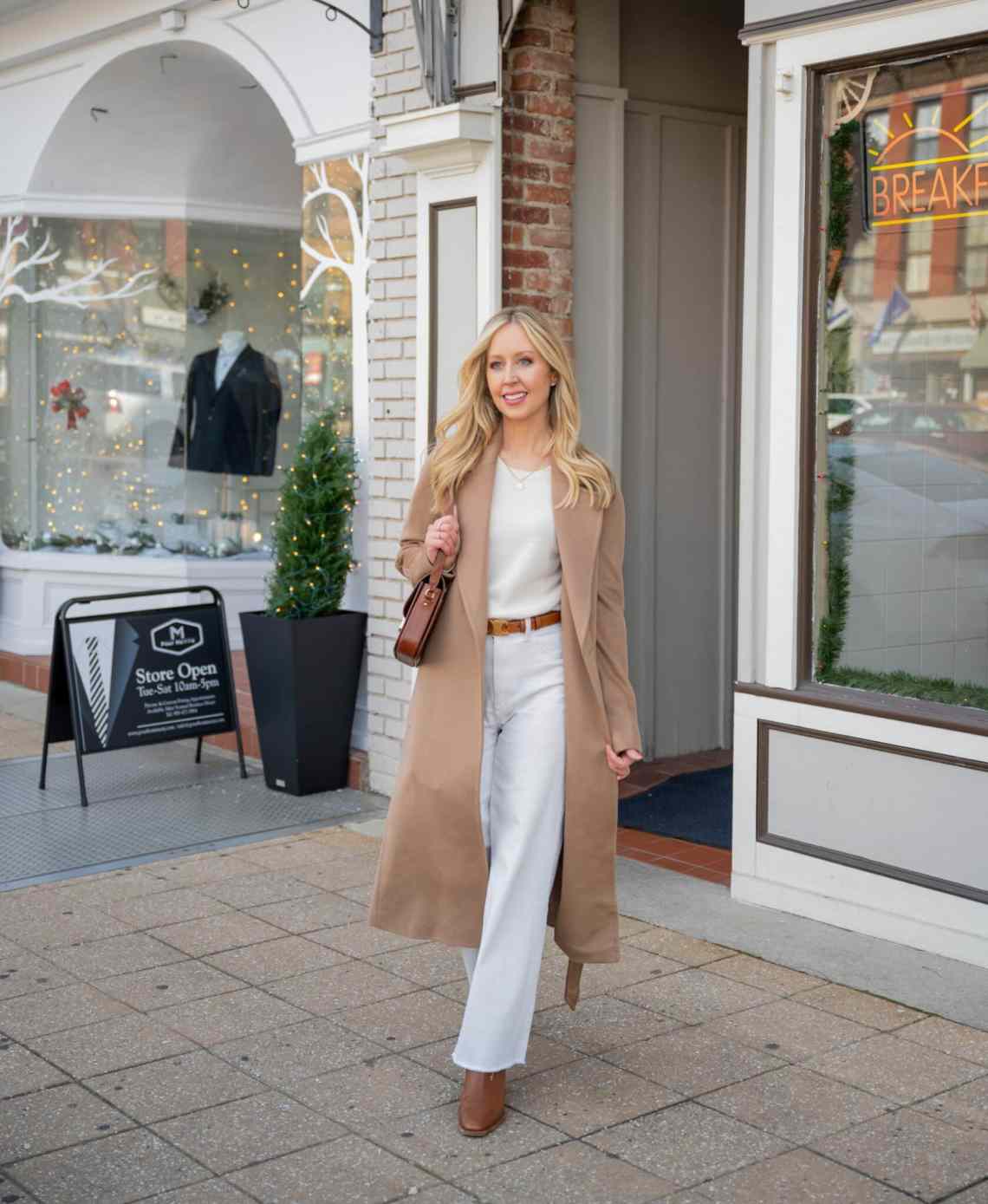 Camel Long Coat with Jeans and Leather Boots Camel Long Coat with Jeans and Leather Boots — Early Winter Outfits