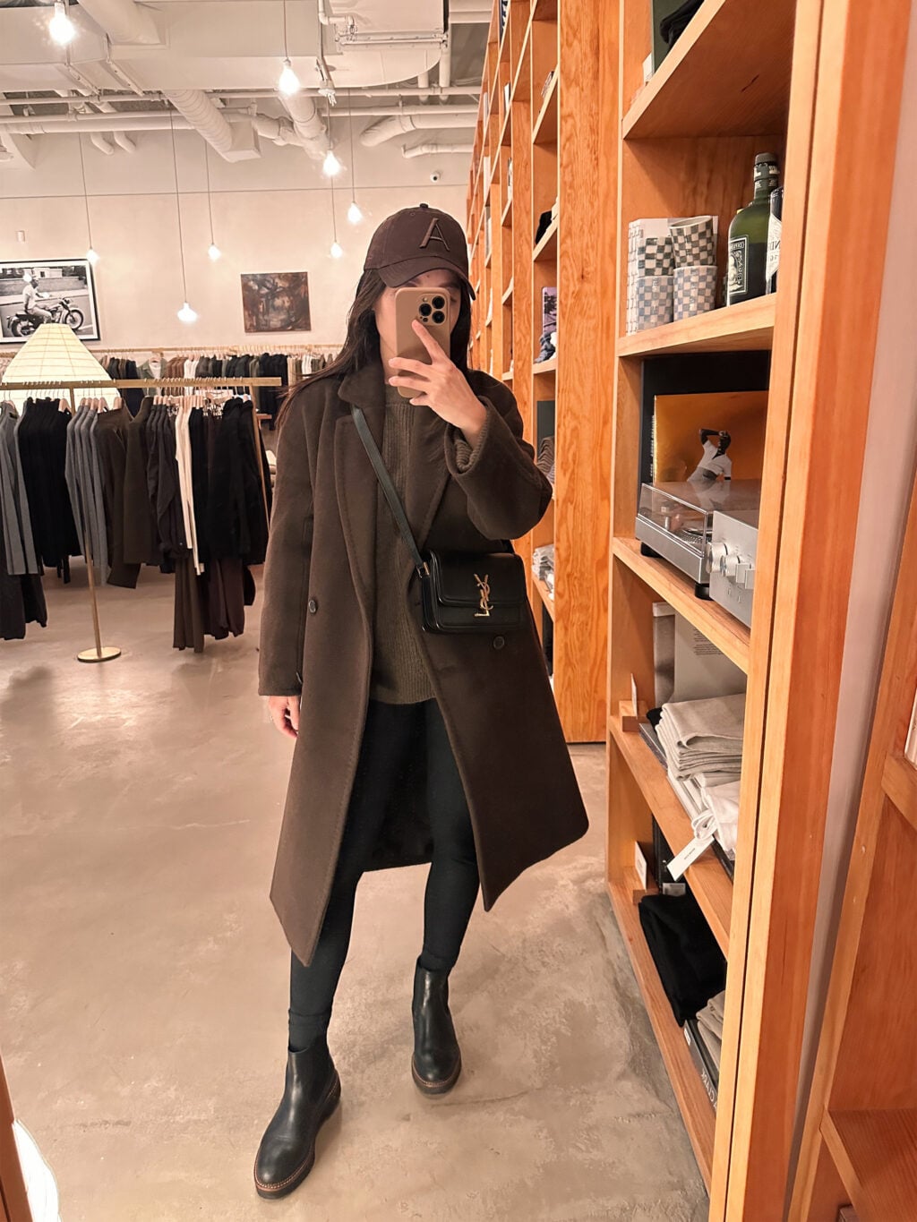 Smart Casual Winter Day Long Wool Coat and Knit Sweater with Black Leggings Smart Casual Winter Day Long Wool Coat and Knit Sweater with Black Leggings — Winter Outfits with Leggings