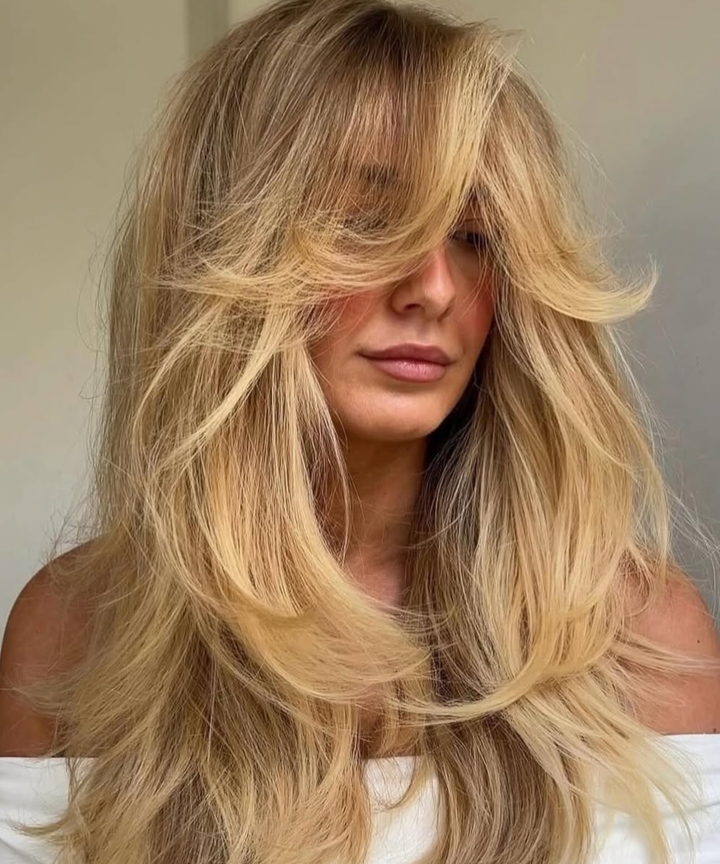Collarbone Ash Blonde Layers Collarbone Ash Blonde Layers — Winter Haircuts for Women