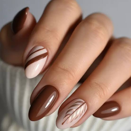 Beige with Rose Gold Feather Beige with Rose Gold Feather — Fall to Winter Nails