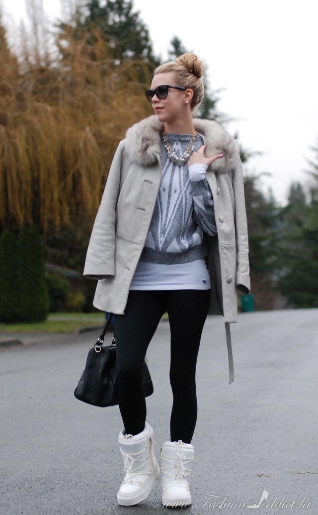 Knit Faux Fur Leather White Lace-Up Snow Boots with a Fur-Collar Coat Knit Faux Fur Leather White Lace-Up Snow Boots with a Fur-Collar Coat — Snow Boots Outfits