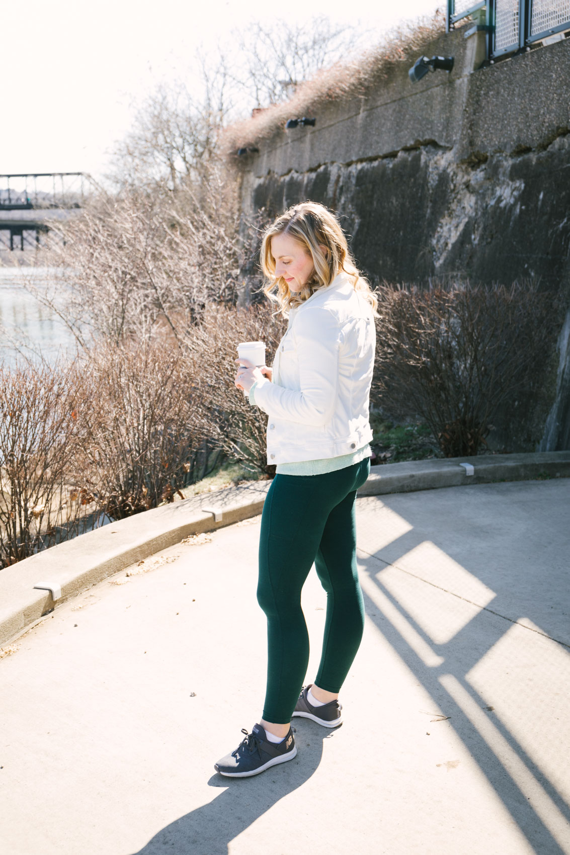 Contrasting Puffer Jacket and Green Leggings for Warmth — Winter Workout Outfits