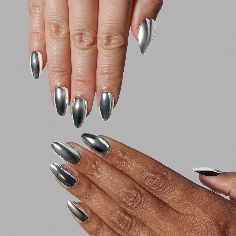 Medium Almond Flawless Mirror Chrome Medium Almond Flawless Mirror Chrome — Silver Chrome Nails