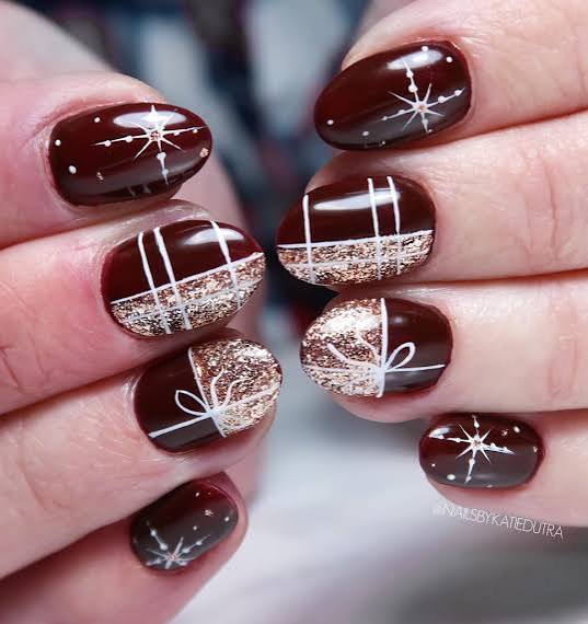 White Lines Glitter Accents Snowflakes Visual Idea White Lines Glitter Accents Snowflakes Visual Idea — Short Winter Nails