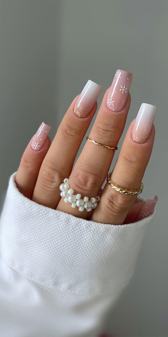Nude to White Gradient Snowflake Medium Square Nails Nude to White Gradient Snowflake Medium Square Nails — Winter Square Nails