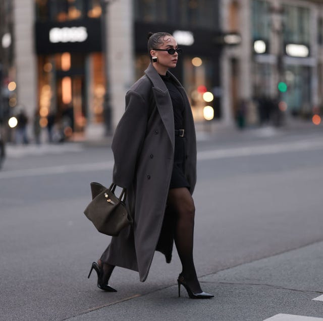 Chic Urban Day Out Outfit Idea Chic Urban Day Out Outfit Idea — Tights Outfits