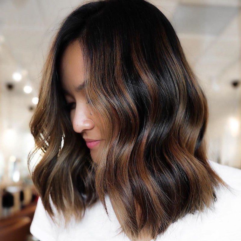 Collarbone Dark Brown Lob With Caramel Highlights — Winter Hair Colors for Olive Skin