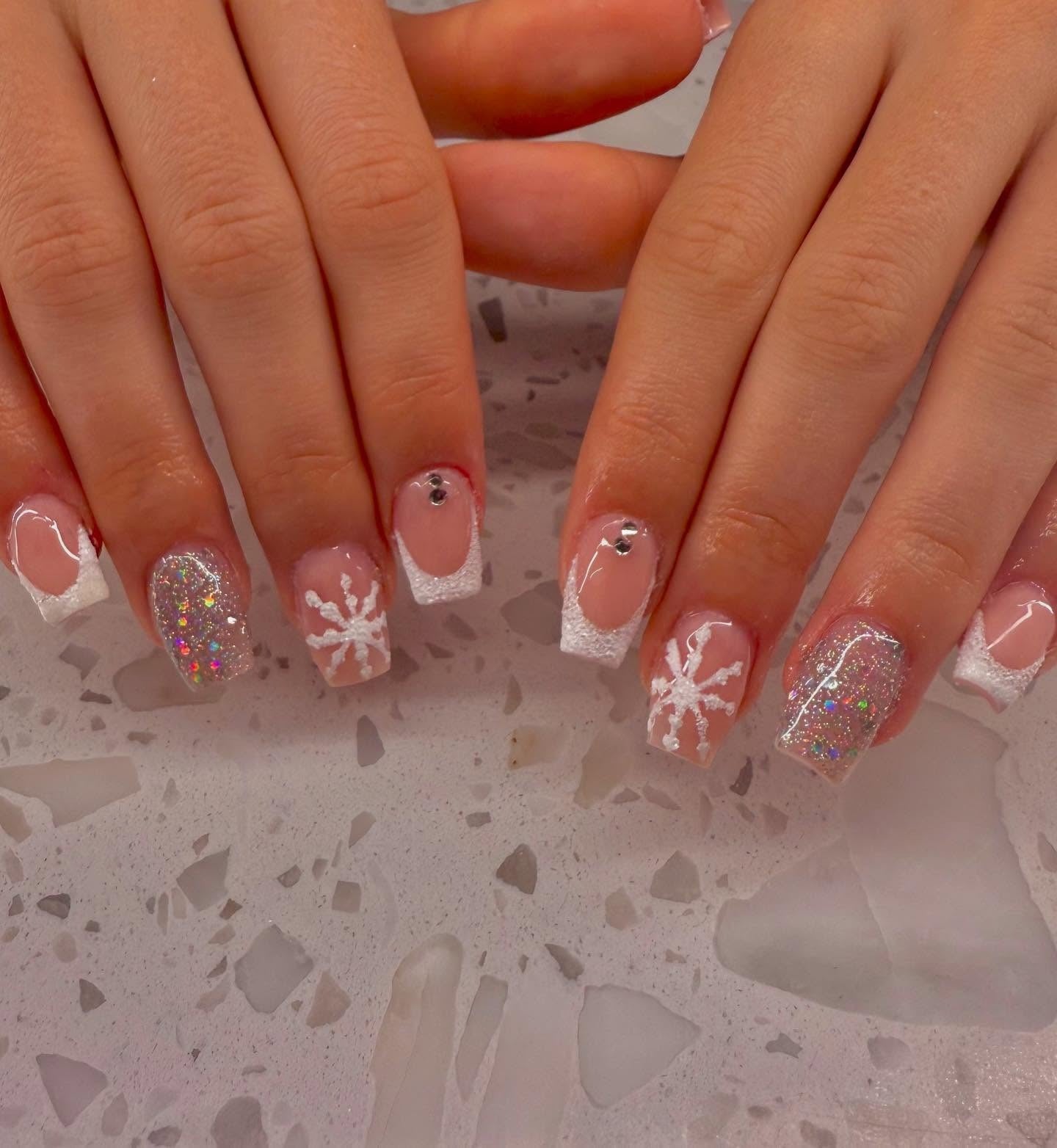 Milky Pink Iridescent Glitter Snowflake Medium Square Nails Milky Pink Iridescent Glitter Snowflake Medium Square Nails — Winter Square Nails