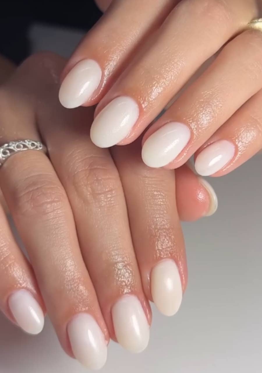 None Sheer Milky White Medium Oval Nails None Sheer Milky White Medium Oval Nails — Milky White Nails