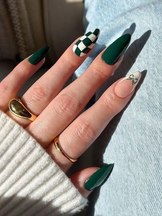 Emerald Checkerboard and Bow Nails Emerald Checkerboard and Bow Nails — Emerald Green Nails