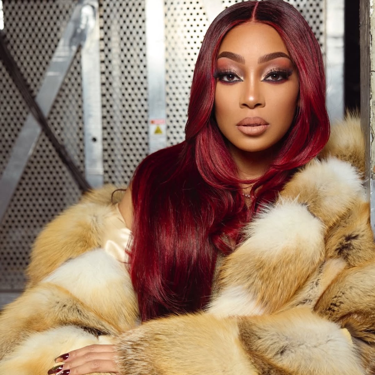 Sleek Mid-Back Deep Red Sleek Mid-Back Deep Red — Fall to Winter Hair Colors