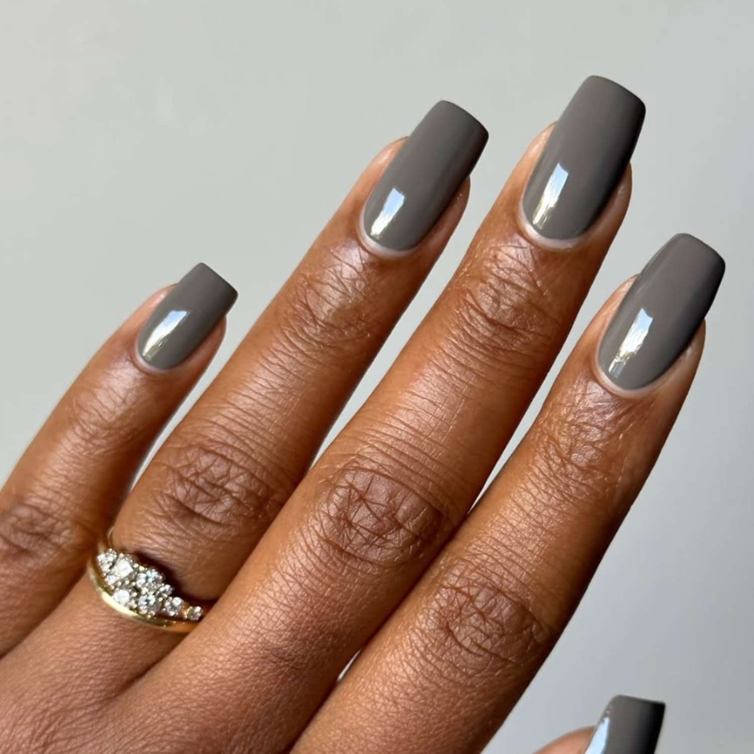 Cool Medium Grey Glossy Squovals Cool Medium Grey Glossy Squovals — Winter Squoval Nails