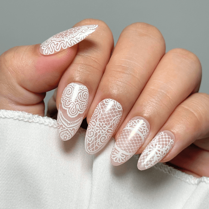 Sheer Nude All-Over Lace Coffins Sheer Nude All-Over Lace Coffins — Lace Nails