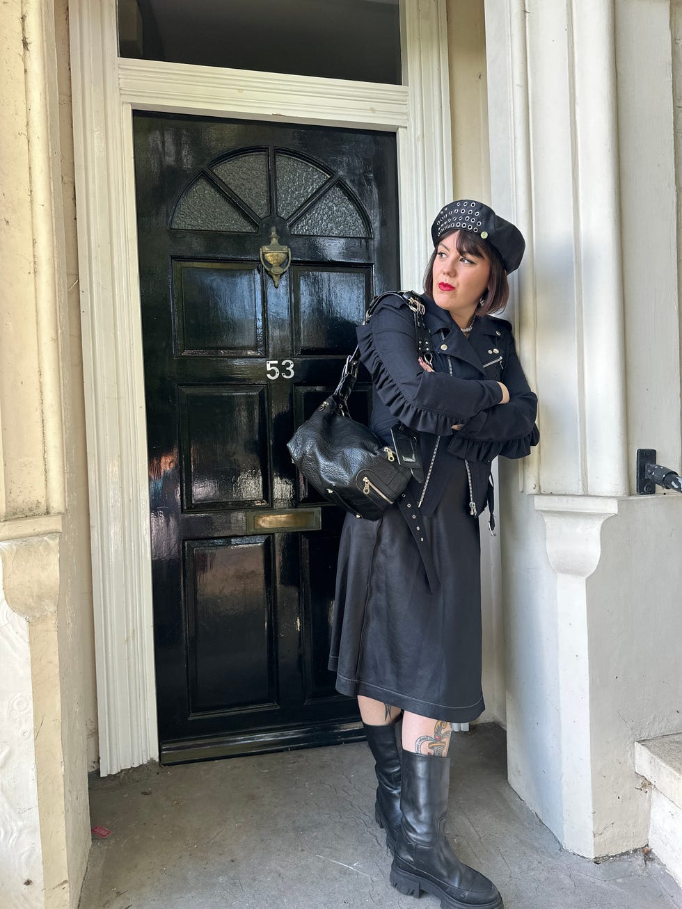 Edgy Black Ruffled Jacket with Beret and Platform Boots Edgy Black Ruffled Jacket with Beret and Platform Boots — Beret Outfits