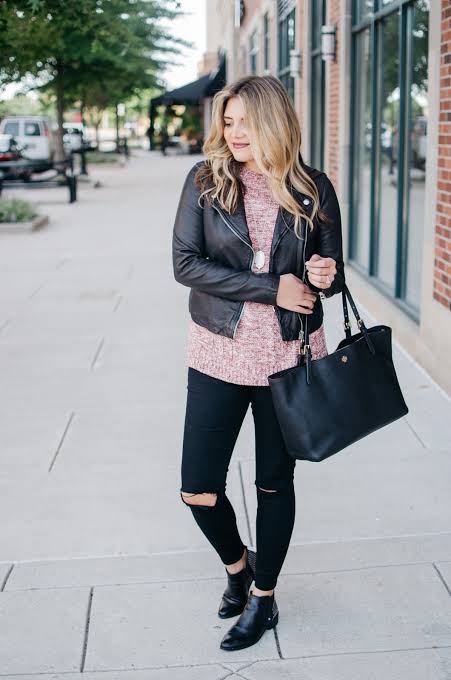 Pink Textured Sweater with Black Ripped Jeans and Leather Jacket — Turtleneck Outfits