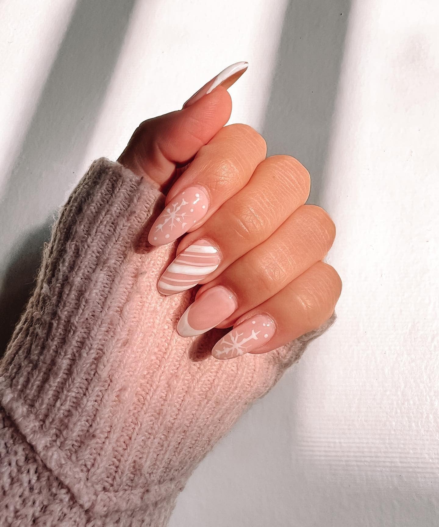 Medium Almond Pale Pink Snowflakes Stripes French Medium Almond Pale Pink Snowflakes Stripes French — Winter White Nails