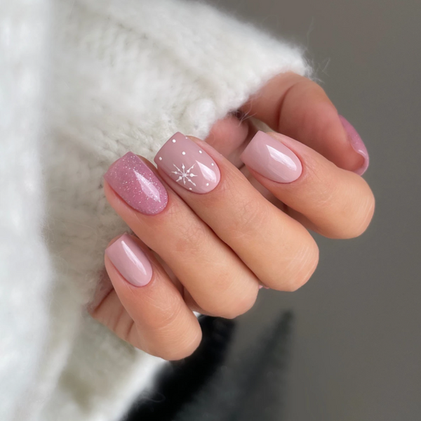 White Snowflake And Dots On Accent Nail Visual Idea White Snowflake And Dots On Accent Nail Visual Idea — Short Winter Nails