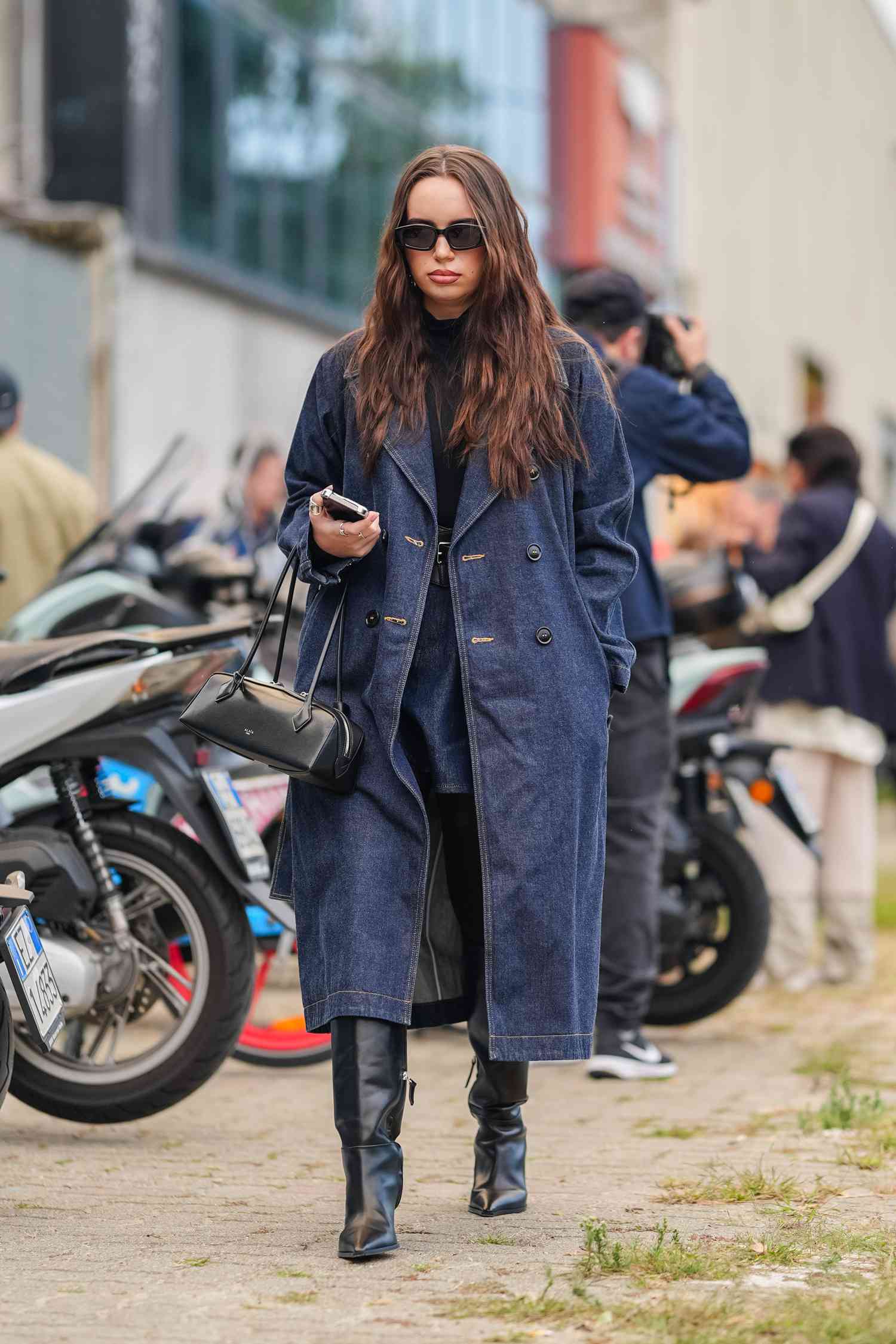Denim Trench Coat and Mini Skirt with Black Leather Slouchy Boots Denim Trench Coat and Mini Skirt with Black Leather Slouchy Boots — Slouchy Boots Outfits