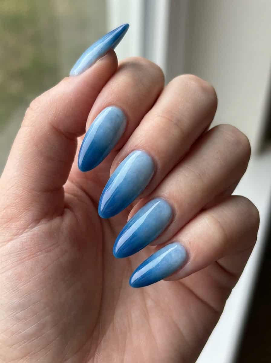 Deep Blue Light Blue Gradient Almond Nails Deep Blue Light Blue Gradient Almond Nails — Winter Almond Nails