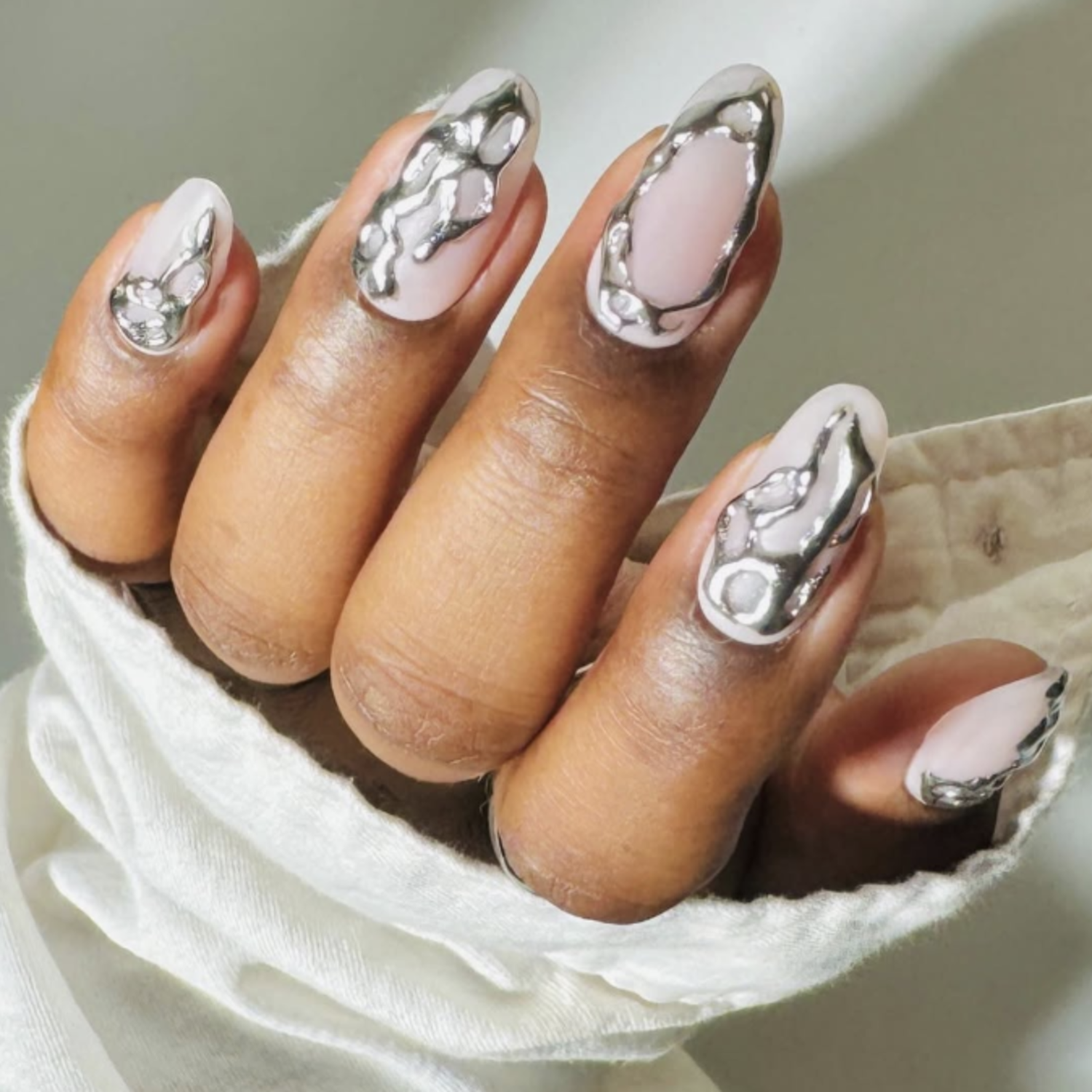 Medium Almond Pale Pink Abstract Chrome Medium Almond Pale Pink Abstract Chrome — Silver Chrome Nails
