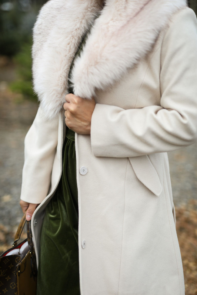 Cream Wool Coat with Faux Fur Collar Detail Cream Wool Coat with Faux Fur Collar Detail — Neutral Winter Outfits