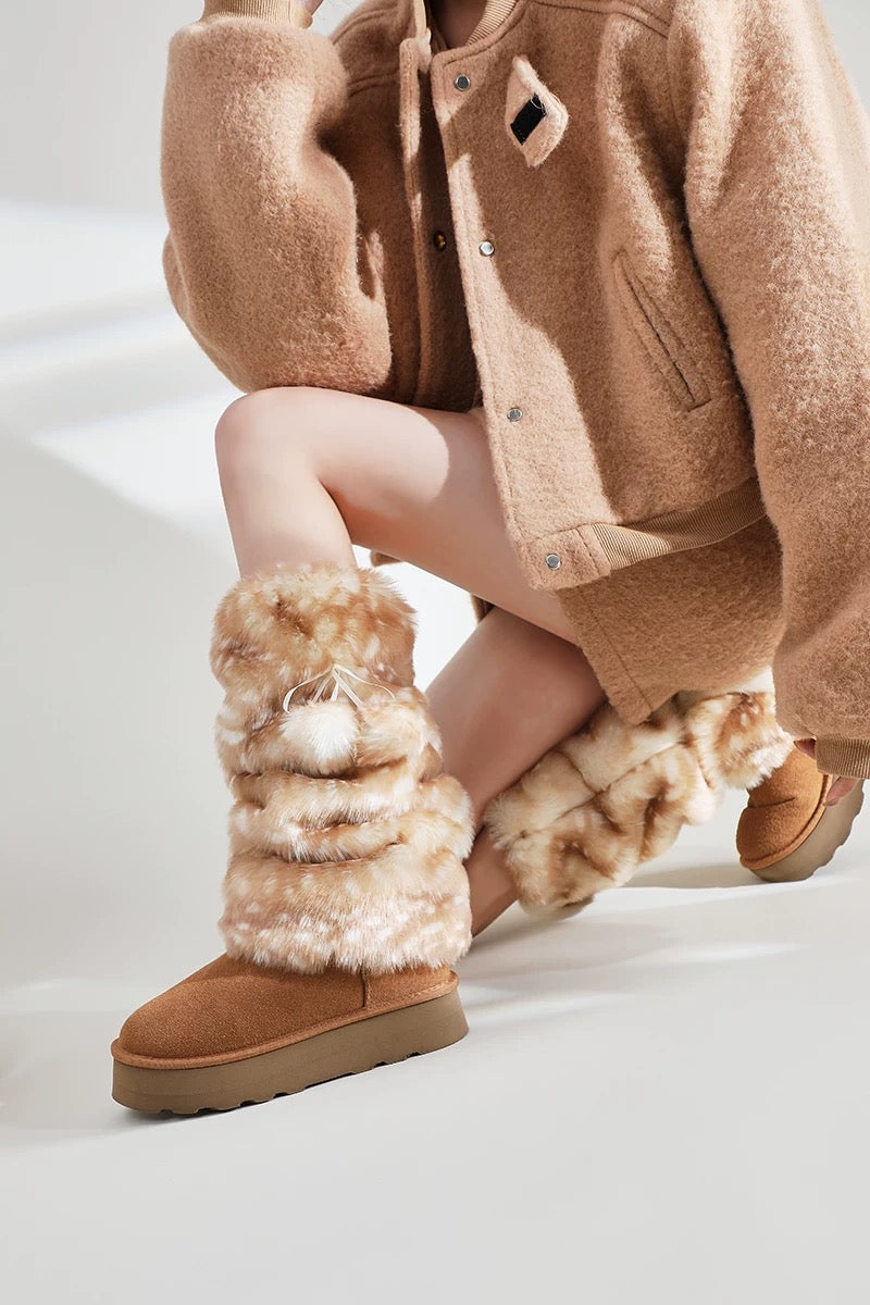 Fluffy Faux Fur Leg Warmers for a Cozy Look Fluffy Faux Fur Leg Warmers for a Cozy Look — Leg Warmers Outfits