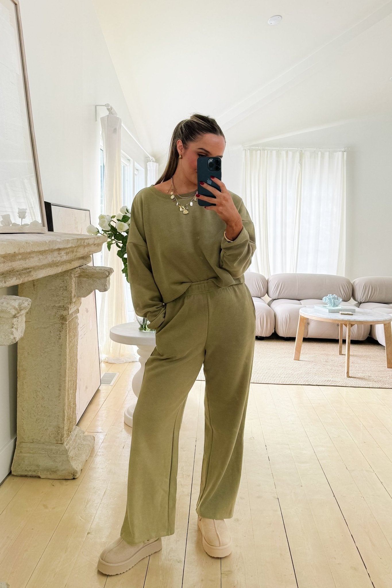 Olive Green Fleece Sweatshirt and Wide-Leg Pants — Loungewear Outfits