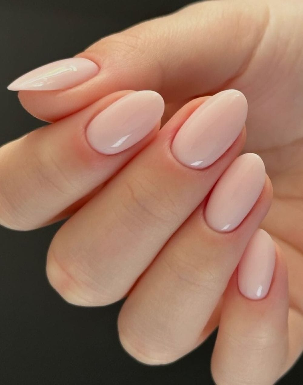 Sheer Nude Wavy Silver Line Almonds Sheer Nude Wavy Silver Line Almonds — Short Winter Almond Nails
