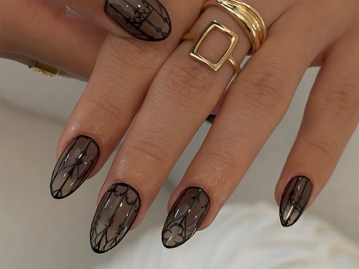 Sheer Greyish-Brown Lace Almond Sheer Greyish-Brown Lace Almond — Winter Gel Nail Colors
