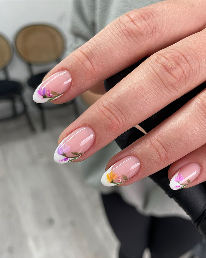 Floral French Tips Short Almond Floral French Tips Short Almond — short nail designs