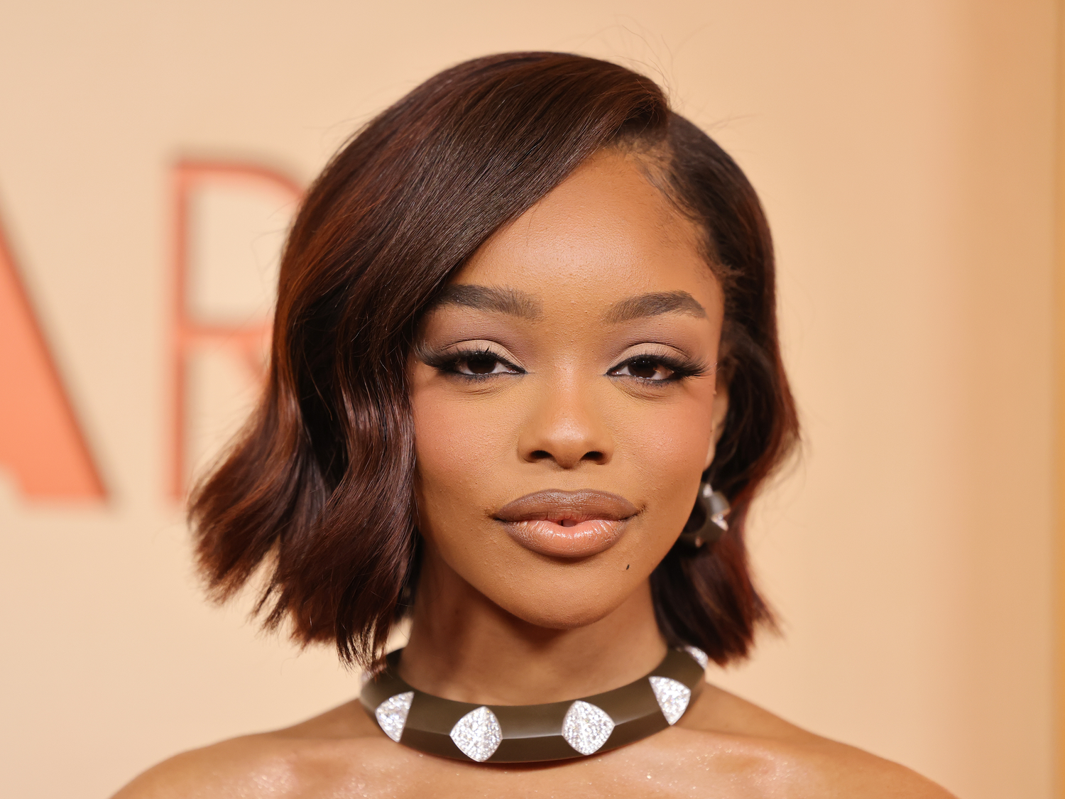 Classic Collarbone Bob With Subtle Waves Classic Collarbone Bob With Subtle Waves — Short Winter Haircuts