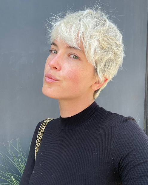13 Short Layered Haircuts Every Cool Girl Wants In 2023