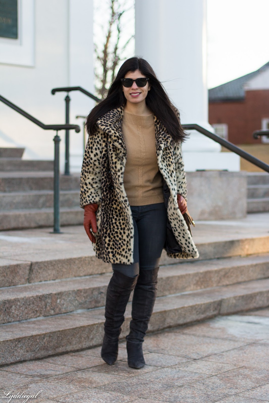 Leopard Coat with Tan Knit, Dark Jeans, and Knee-High Boots Leopard Coat with Tan Knit, Dark Jeans, and Knee-High Boots — Leopard Coat Outfits