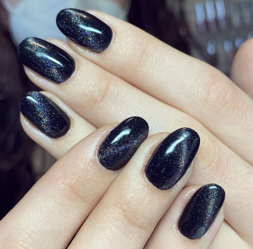 Sparkling Cosmic Glitter Black Oval Sparkling Cosmic Glitter Black Oval — Winter Black Nails