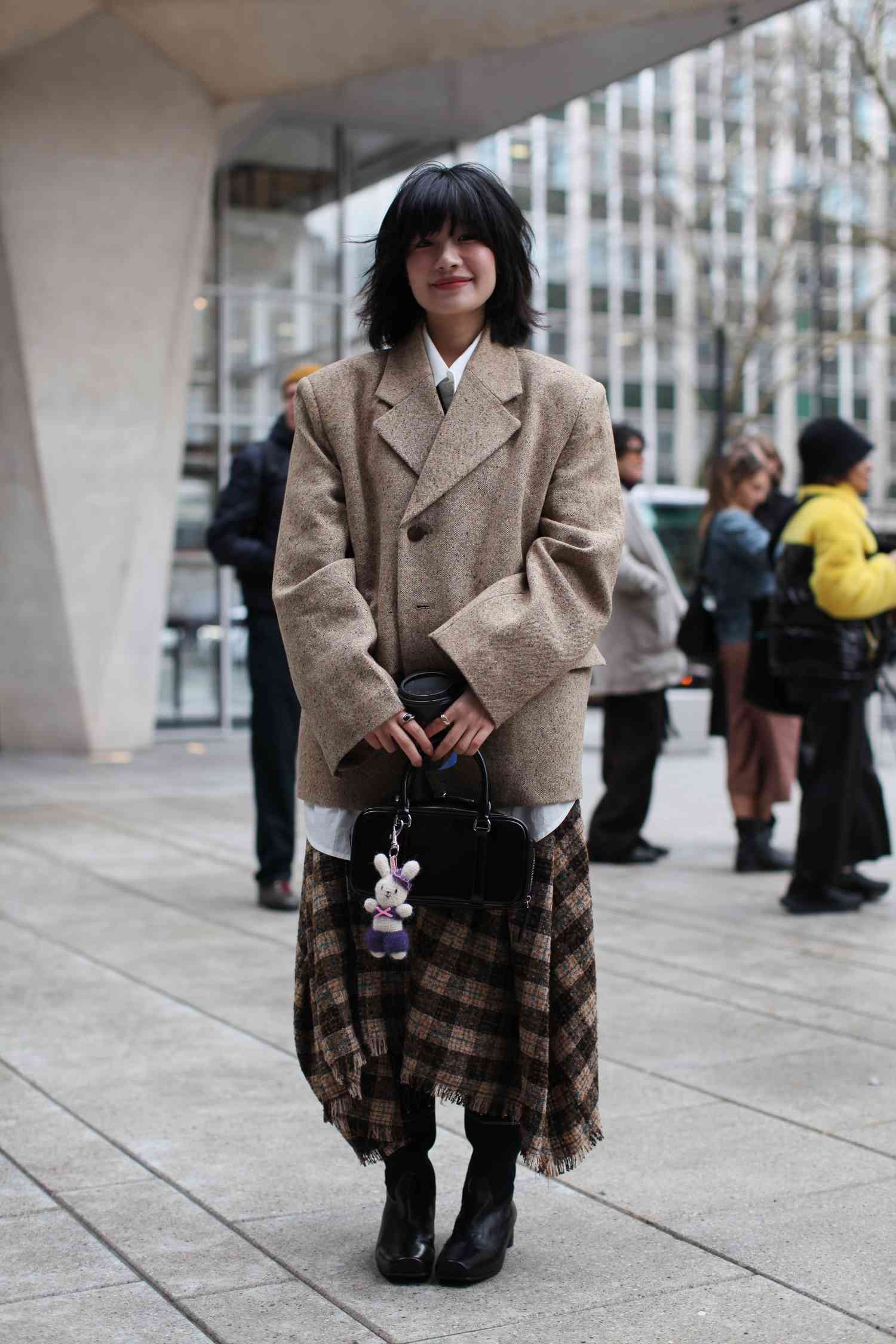 Oversized Tweed Blazer for Elevated Casual Wear London Winter Outfits