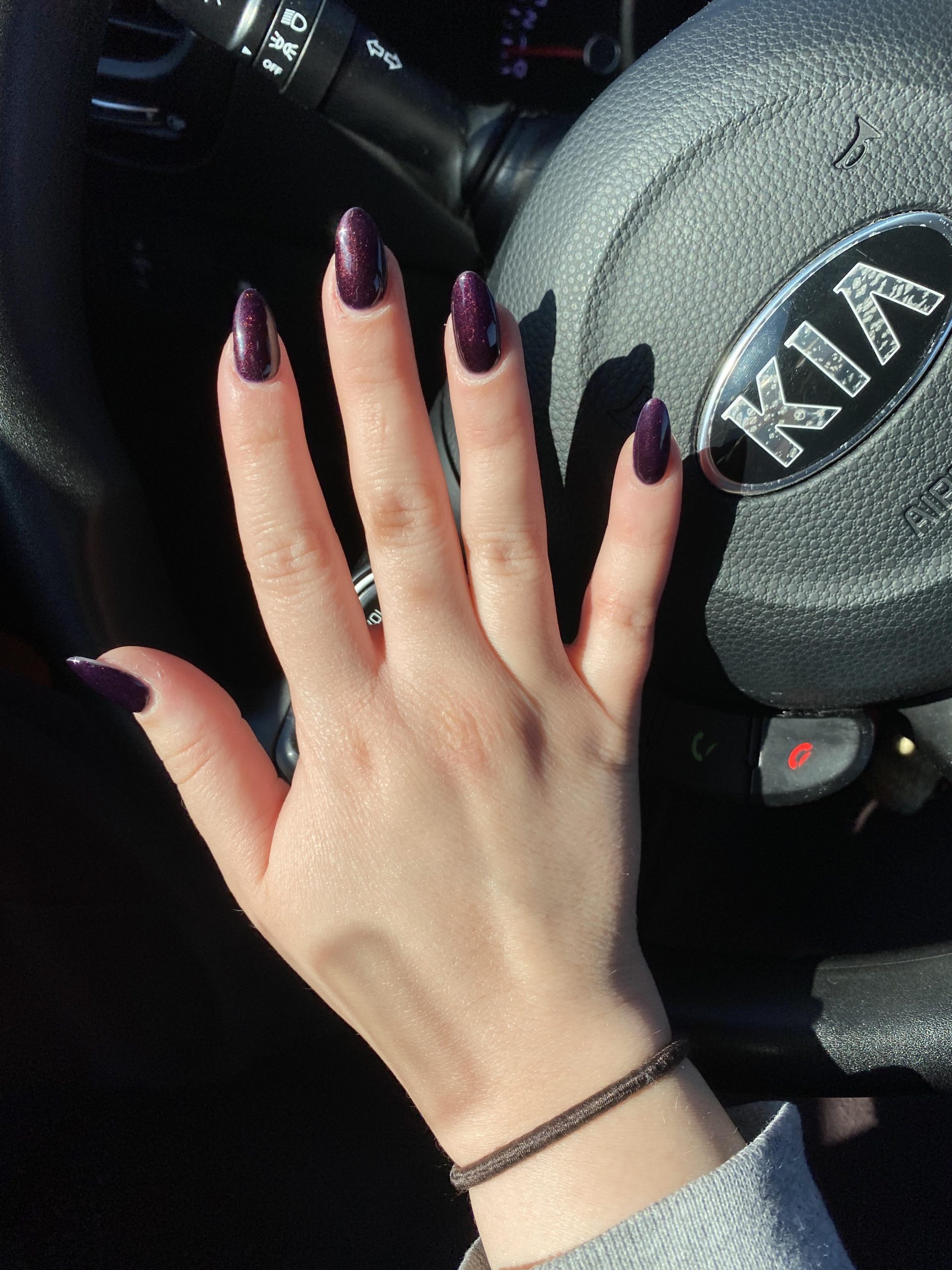Shimmering Plum Glitter Almond Shimmering Plum Glitter Almond — Dark Winter Nails