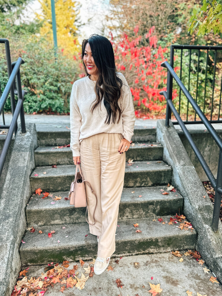 Matching Beige Knit Sweater and Wide-Leg Trousers Matching Beige Knit Sweater and Wide-Leg Trousers — Neutral Winter Outfits