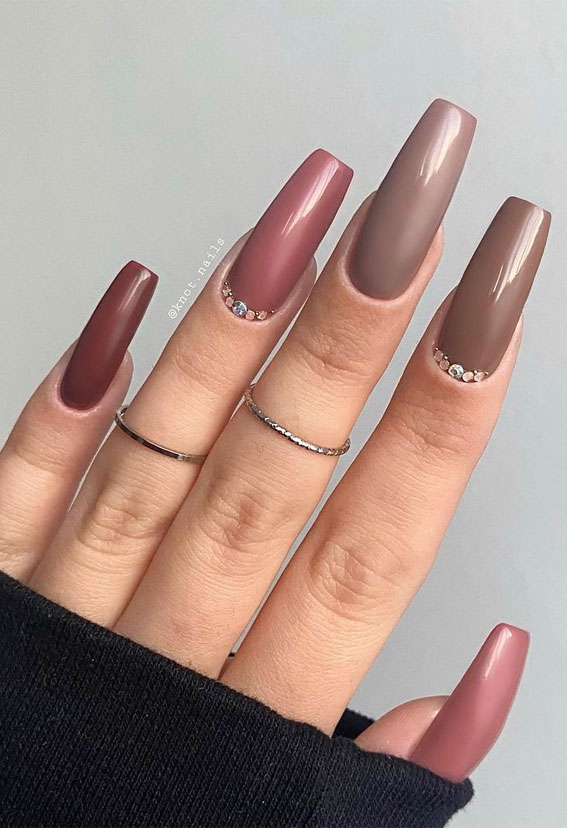 Matte Brown Beige 3D Knit Glitter Coffin Nails Matte Brown Beige 3D Knit Glitter Coffin Nails — Winter Coffin Nails