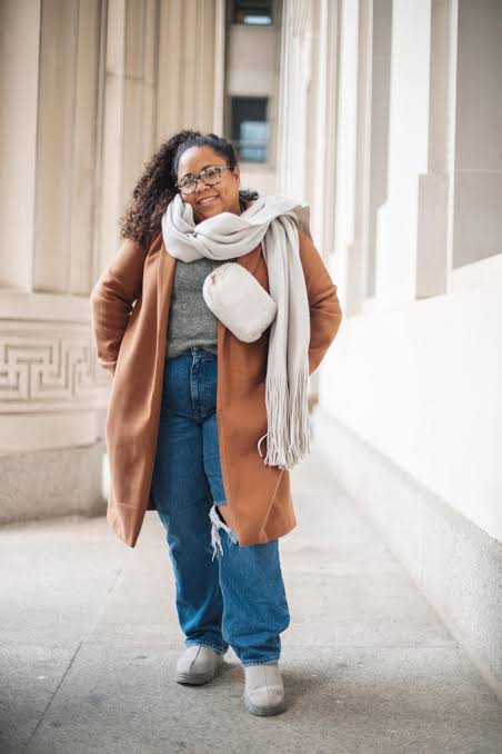 Grey Ugg Slippers with Jeans, Sweater, and Brown Coat Grey Ugg Slippers with Jeans, Sweater, and Brown Coat — Ugg Slippers Outfits
