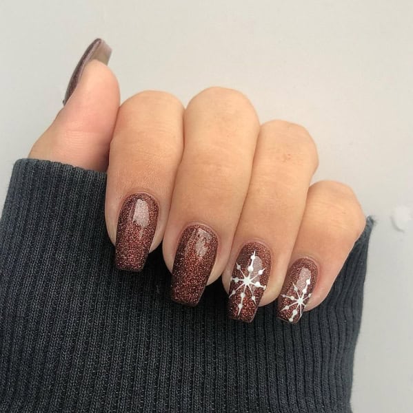 Shimmery Brown Glitter Snowflake Coffin Nails Shimmery Brown Glitter Snowflake Coffin Nails — Snowflake Nails