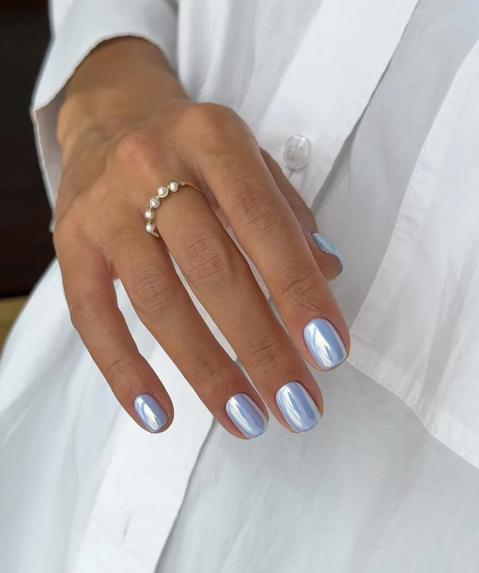 Light Blue Chrome Oval Nails Light Blue Chrome Oval Nails — Long Winter Nails