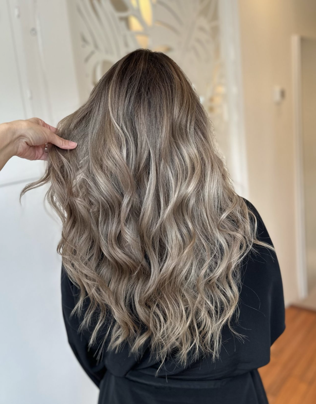 Ash Blonde With Beige Highlights Ash Blonde With Beige Highlights — Fall to Winter Hair Colors