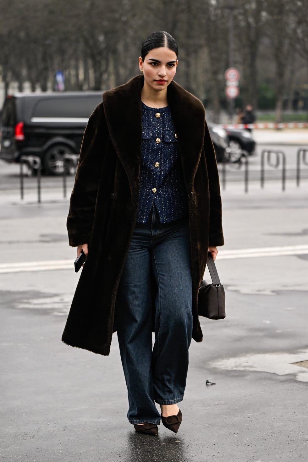 Elegant Layering: Dark Brown Coat with Printed Blouse and Wide-Leg Jeans Elegant Layering: Dark Brown Coat with Printed Blouse and Wide-Leg Jeans — Long Coat Outfits