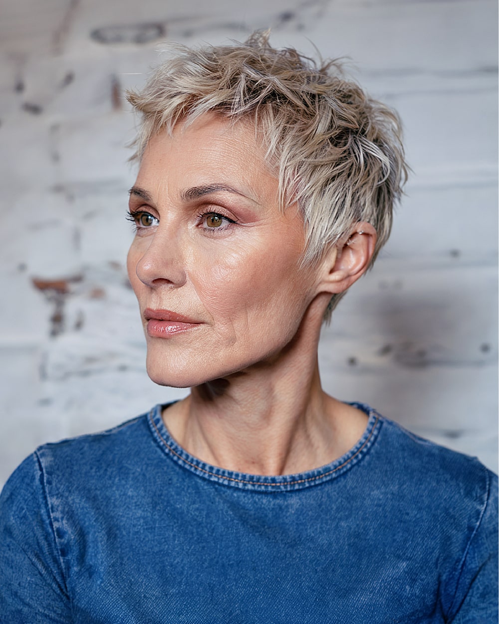 Tousled Blonde Pixie With Wispy Top Tousled Blonde Pixie With Wispy Top — Winter Pixie Haircuts